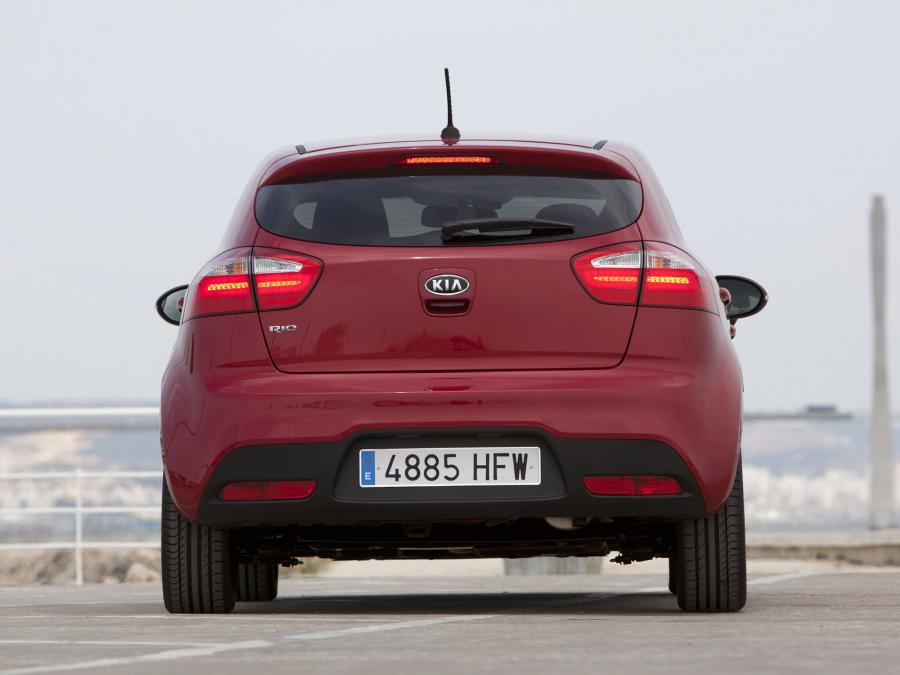  Kia Rio 5-Door 2011 года  (фото 22 из 30)